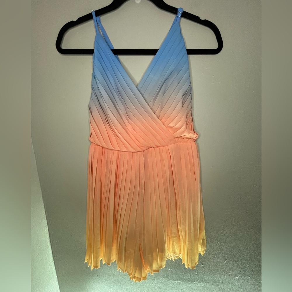 Lulu’s Pleat the Way Blue and Pink Ombre Pleated Romper Women’s Size Small